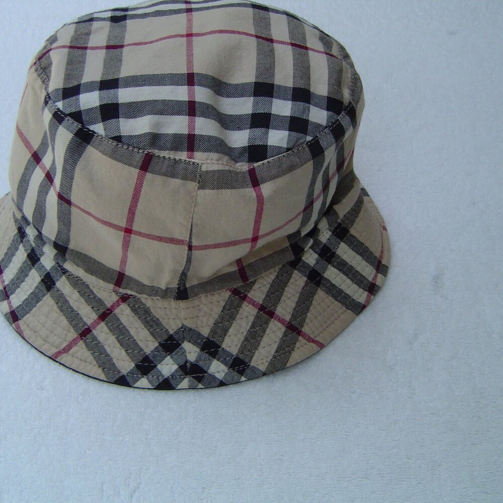 AUTHENTIC BURBERRY NOVA CHECK BUCKET HAT VGC